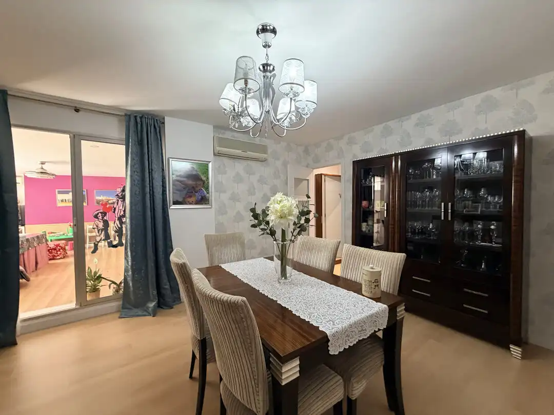Dining room of Flat for sale in Sevilla  with Air Conditioner and Heating