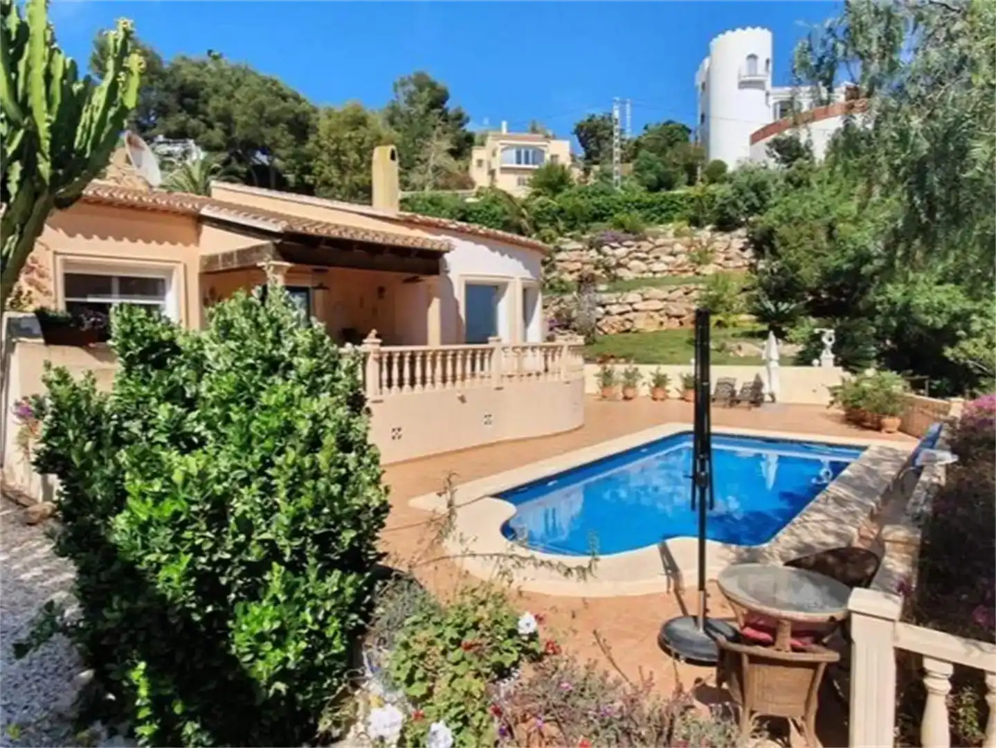 Außenansicht von Wohnung zur Miete in Jávea / Xàbia mit Klimaanlage, Privatgarten und Parkett
