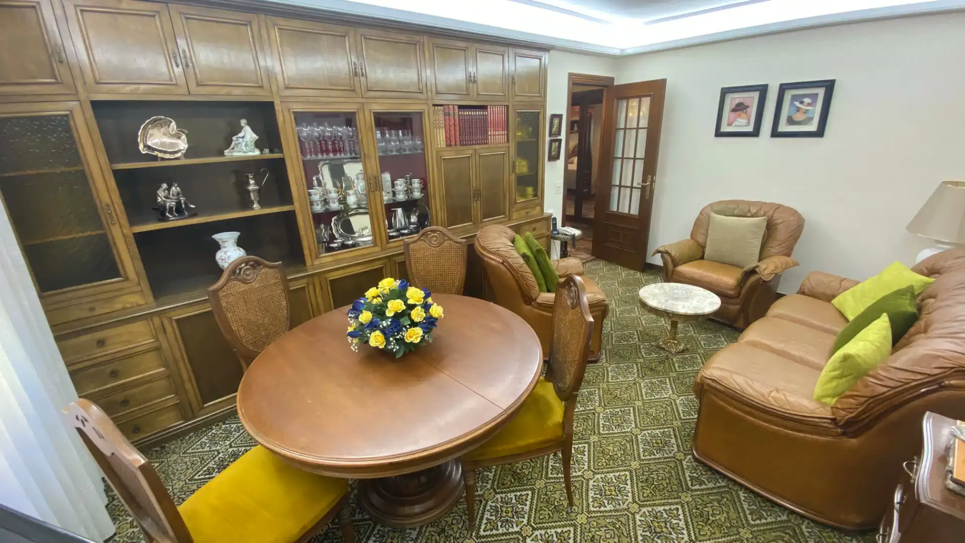 Living room of Flat for sale in San Martín del Rey Aurelio  with Heating, Parquet flooring and Terrace