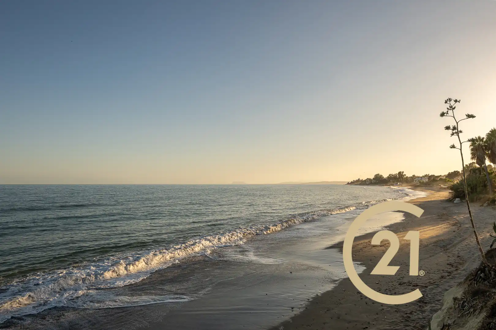 Vista exterior de Apartament en venda en Estepona amb Aire condicionat, Calefacció i Terrassa