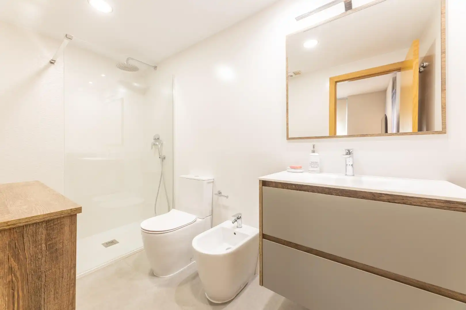 Badezimmer von Dachboden zum Verkauf in Foios mit Klimaanlage, Heizung und Terrasse