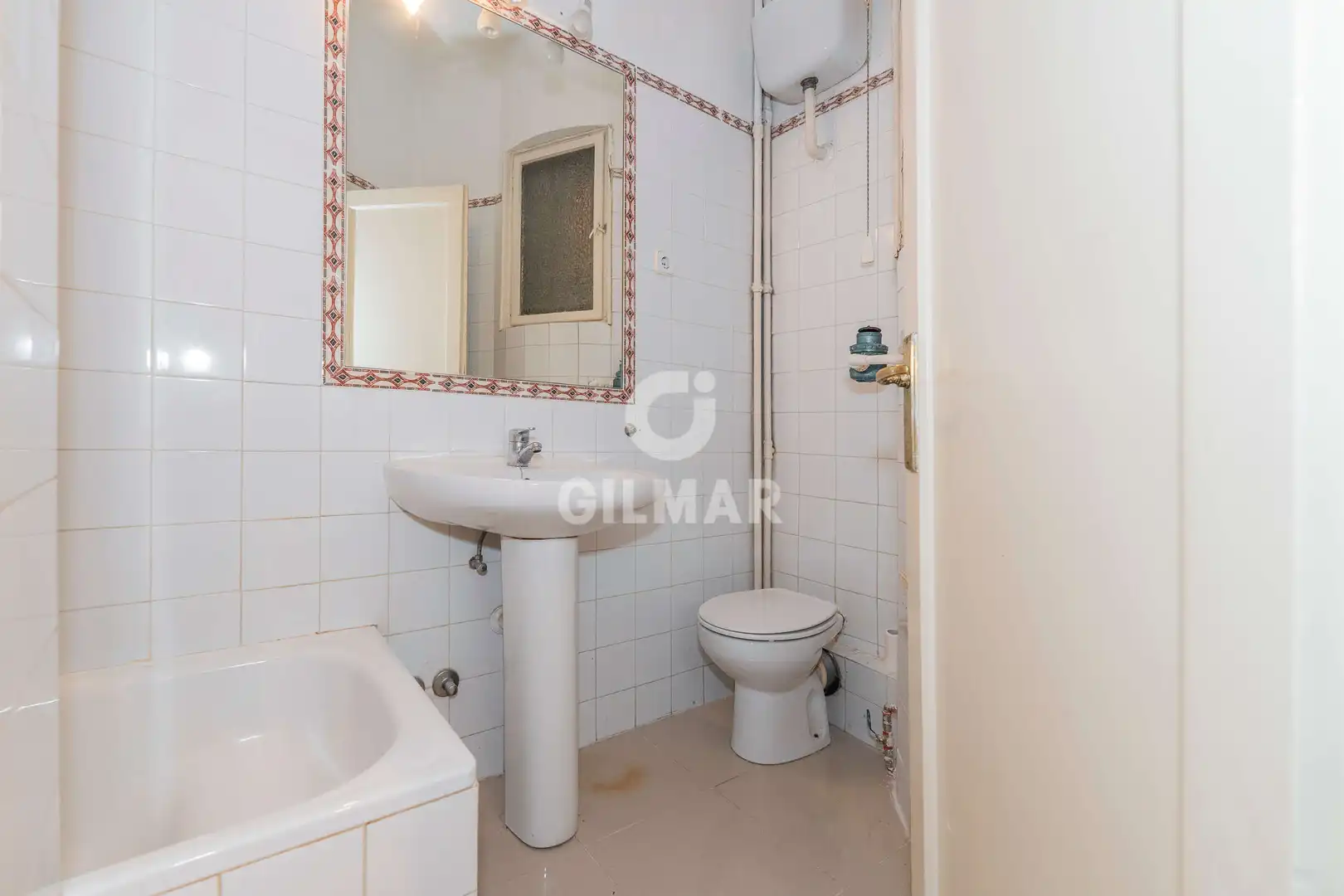 Bedroom of Flat for sale in Madrid  with Heating and Storage room