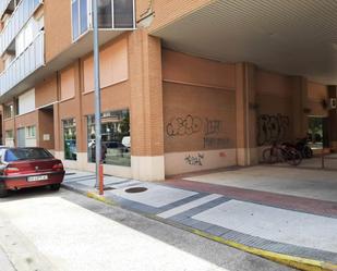 Vista exterior de Garatge en venda en  Huesca Capital