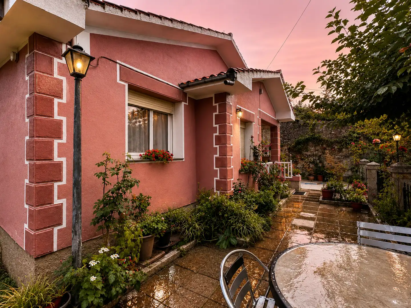 Außenansicht von Haus oder Chalet zur Miete in Piélagos mit Heizung, Terrasse und Möbliert