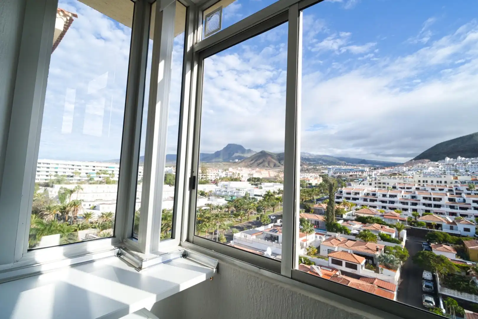 Vista exterior de Apartamento en venta en Arona con Terraza, Amueblado y Piscina comunitaria