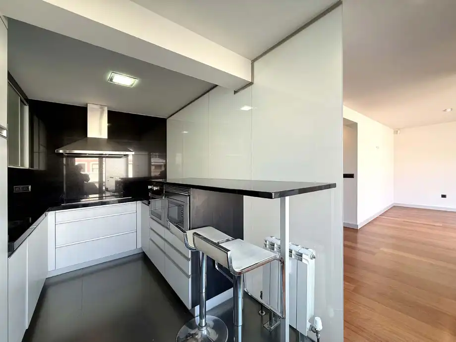 Cocina de Piso en venta en Vitoria - Gasteiz con Calefacción, Terraza y Trastero