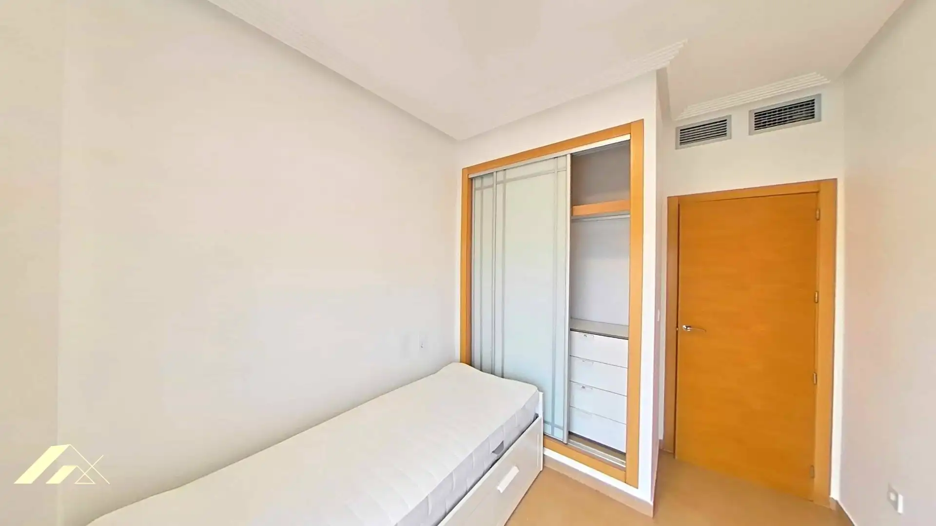 Dormitori de Apartament en venda en Orihuela Costa