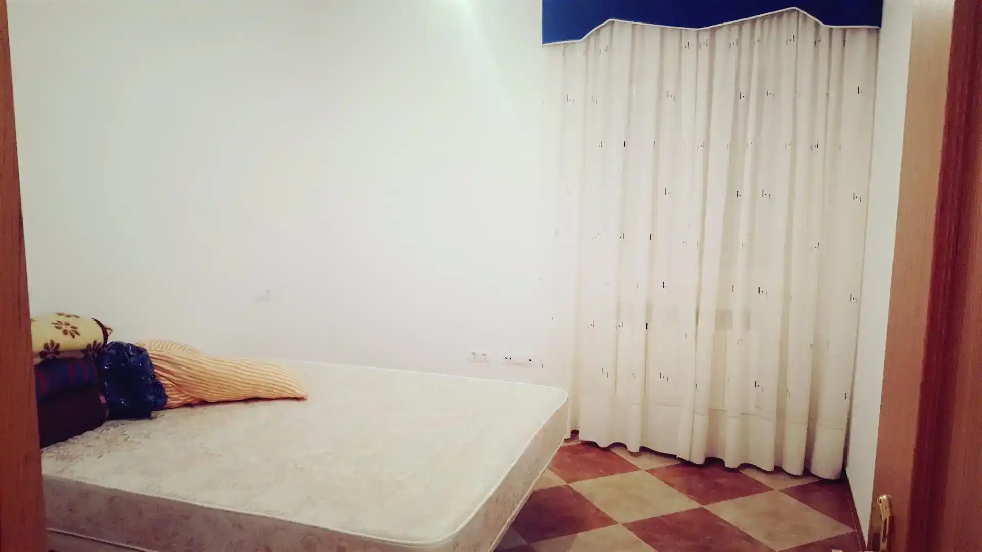 Dormitori de Casa adosada en venda en Baza amb Forn, Rentadora i Microones