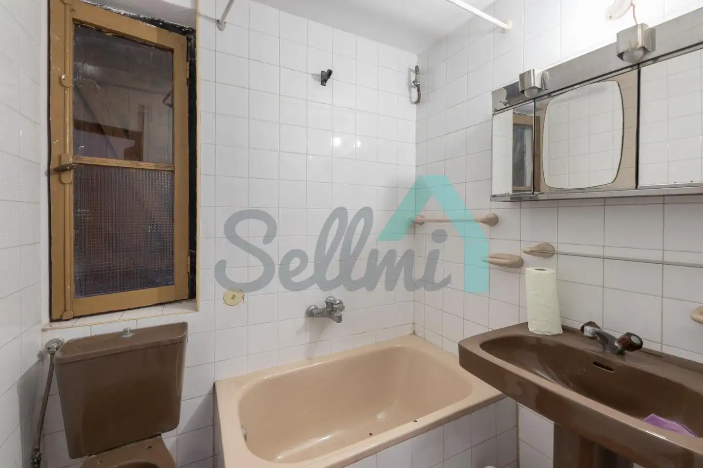Bathroom of Buildings for sale in Oviedo 