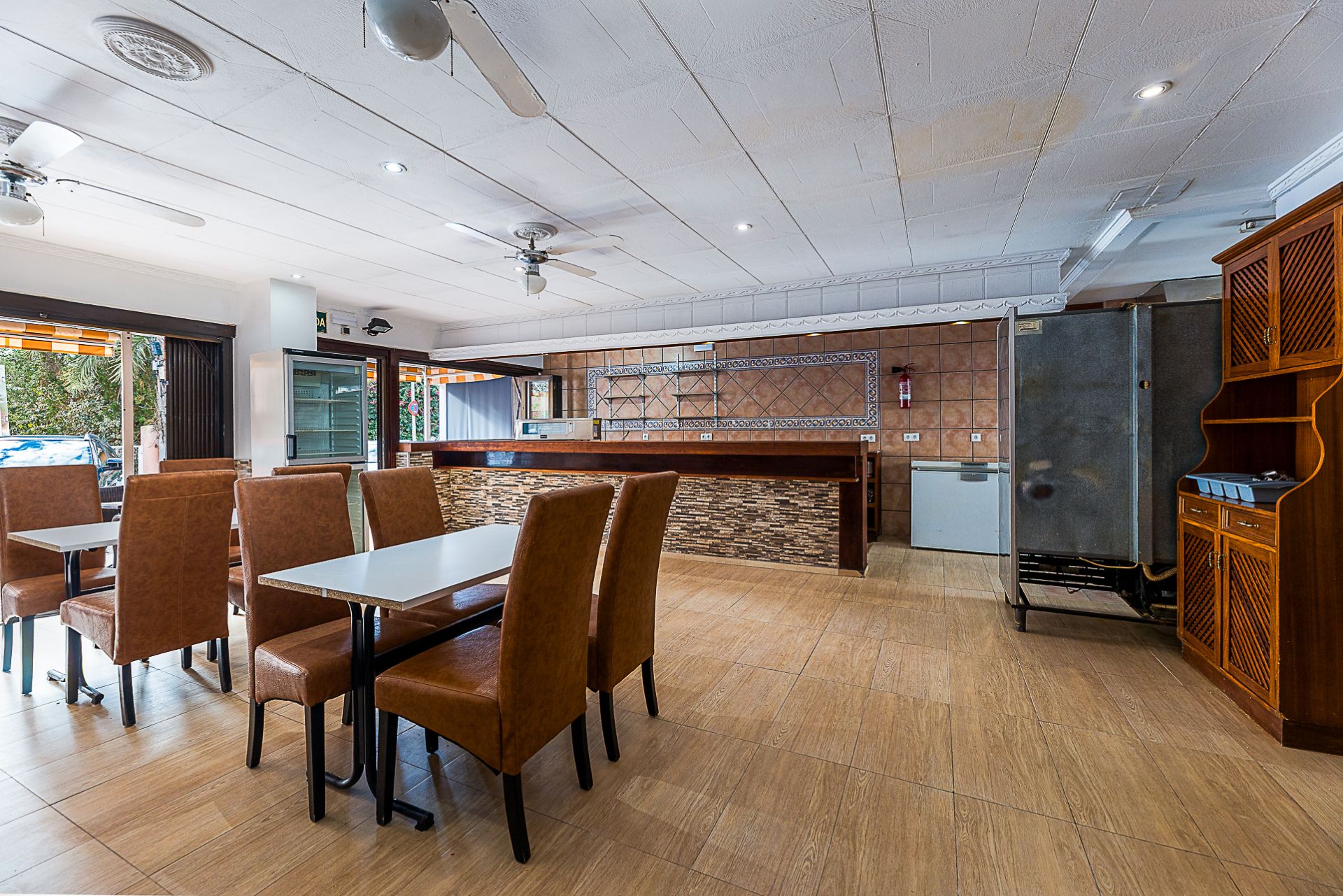 Premises for sale in Calvià  with Air Conditioner, Heating and Terrace