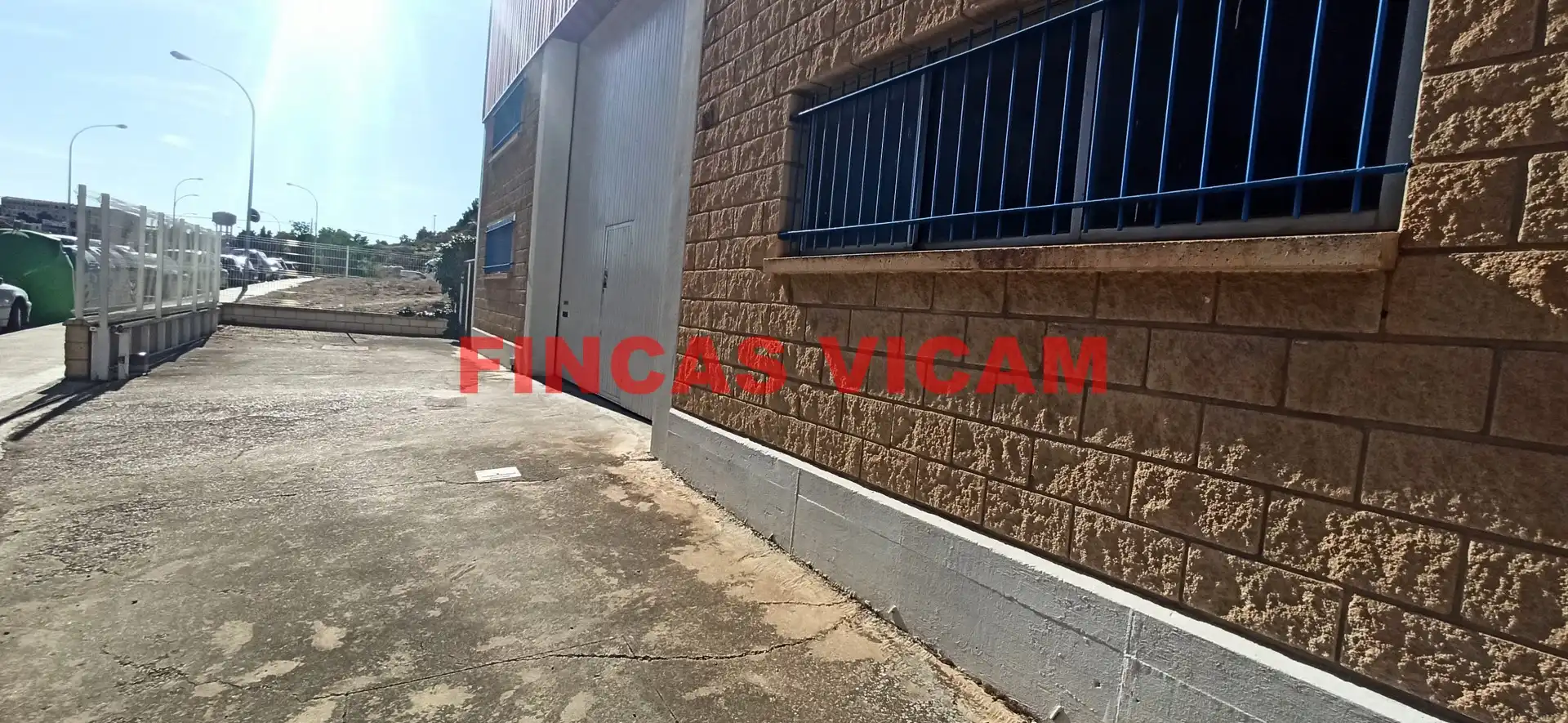 Vista exterior de Nave industrial en venta en Huesca con Calefacción y Alarma