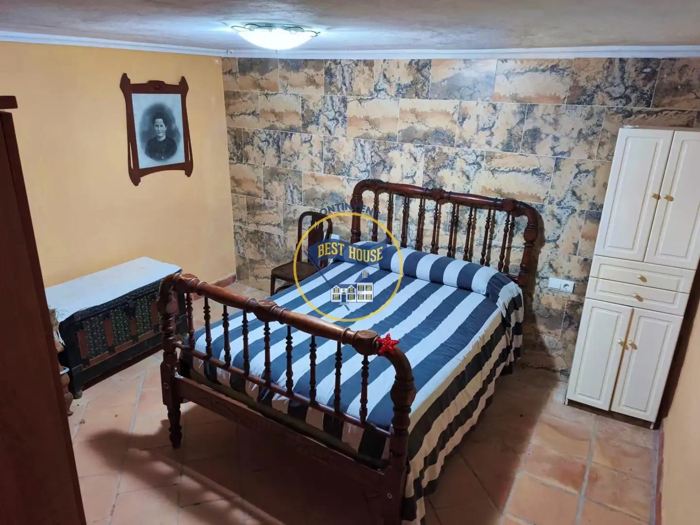 Dormitori de Casa o xalet en venda en Ontinyent amb Jardí privat i Piscina