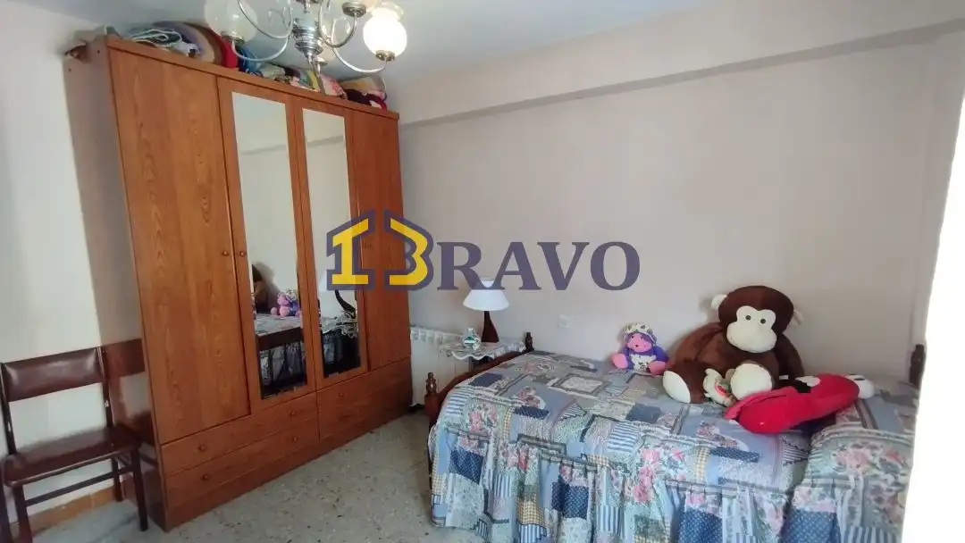 Dormitori de Casa o xalet en venda en Valle de Tobalina amb Calefacció, Jardí privat i Moblat