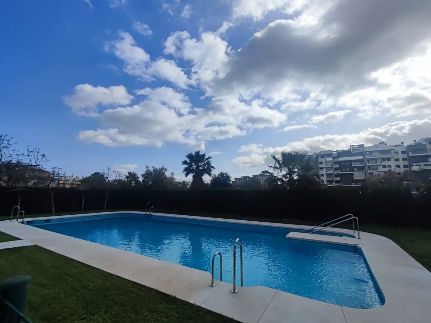 Flat with pool to rent in Calle María Casares