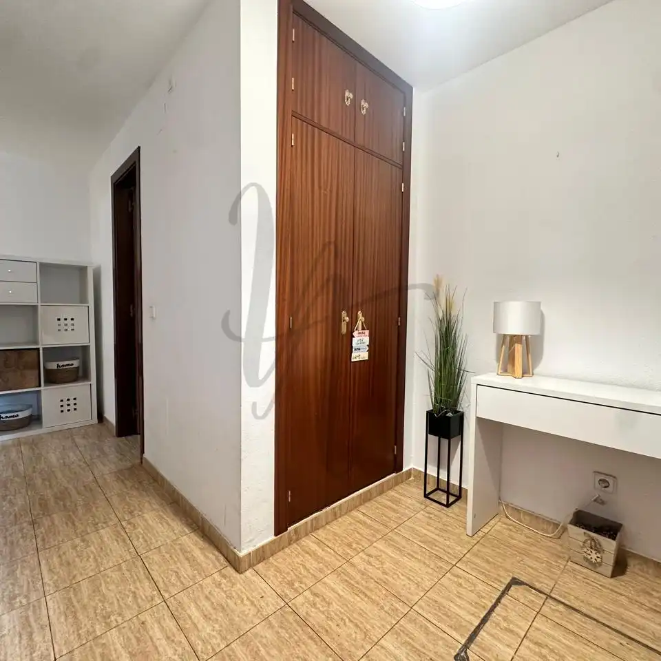 Casa aparellada amb piscina de lloguer a Calle San Martín, imagen 2