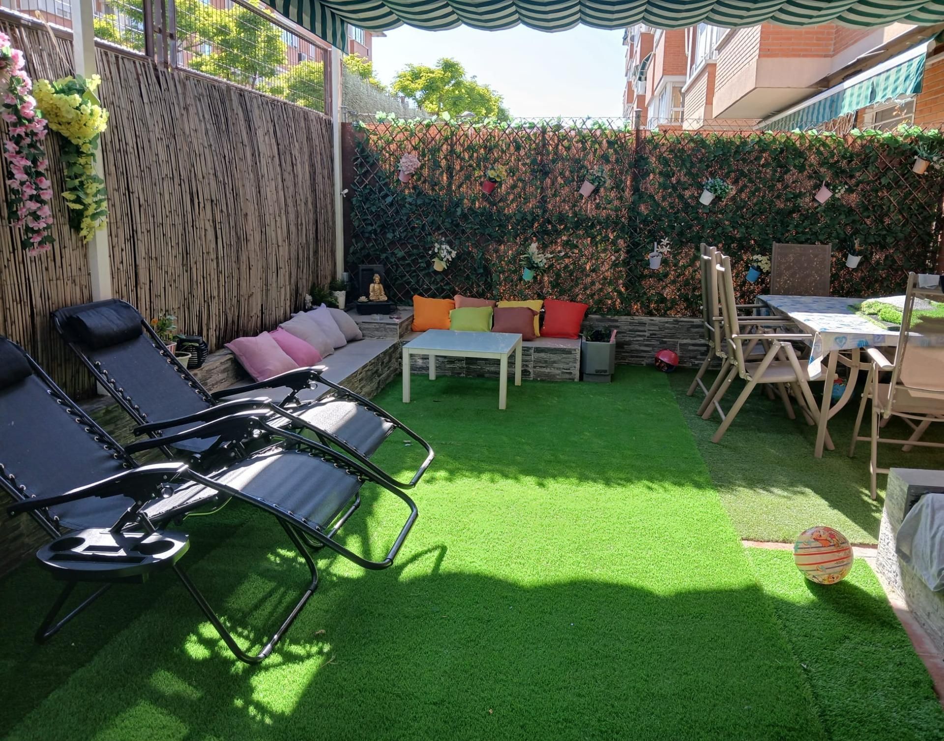 Terrace of Planta baja for sale in Fuenlabrada  with Air Conditioner, Heating and Private garden