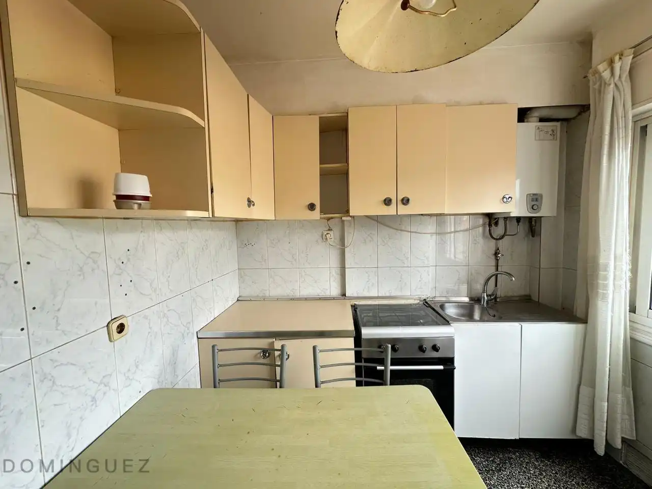 Cocina de Piso en venta en Vigo  con Calefacción