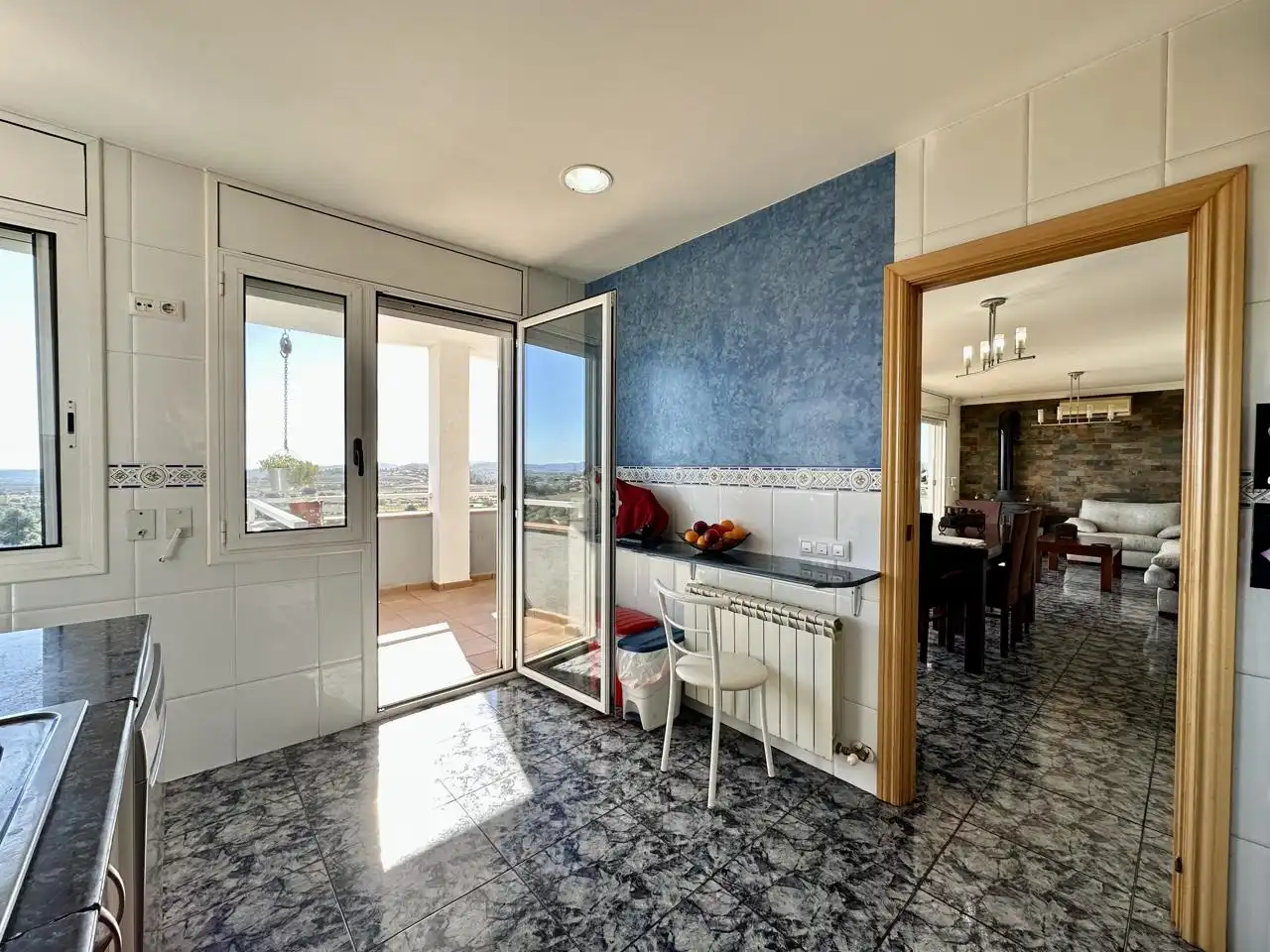 Casa amb piscina en venda a La Bisbal del Penedès, imagen 15