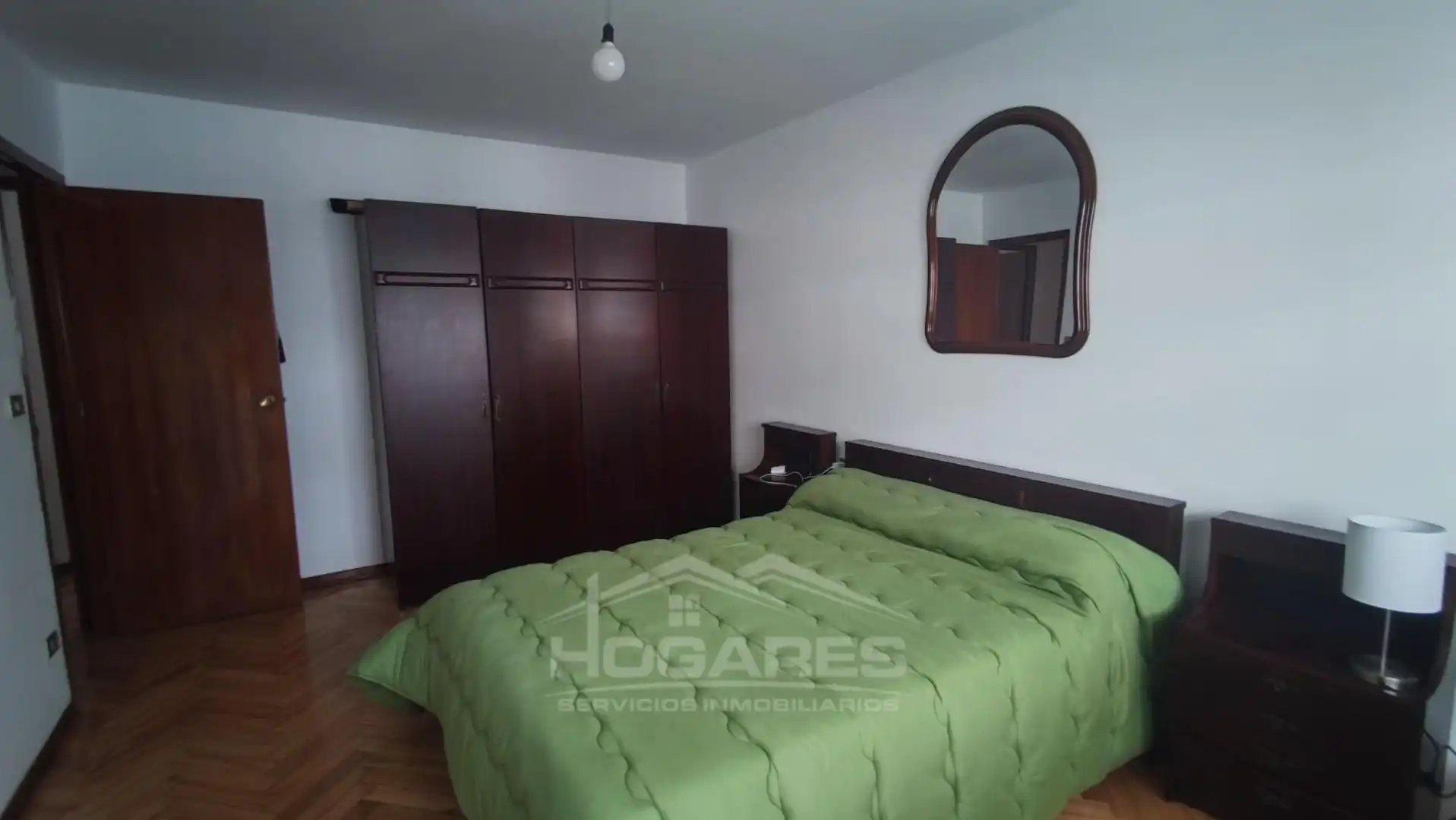 Habitación de Piso en venta en Vigo  con Parquet, Trastero y Balcón