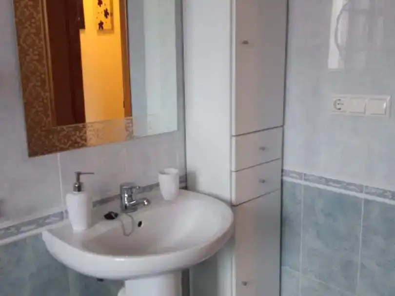 Baño de Piso en venta en Utiel con Balcón