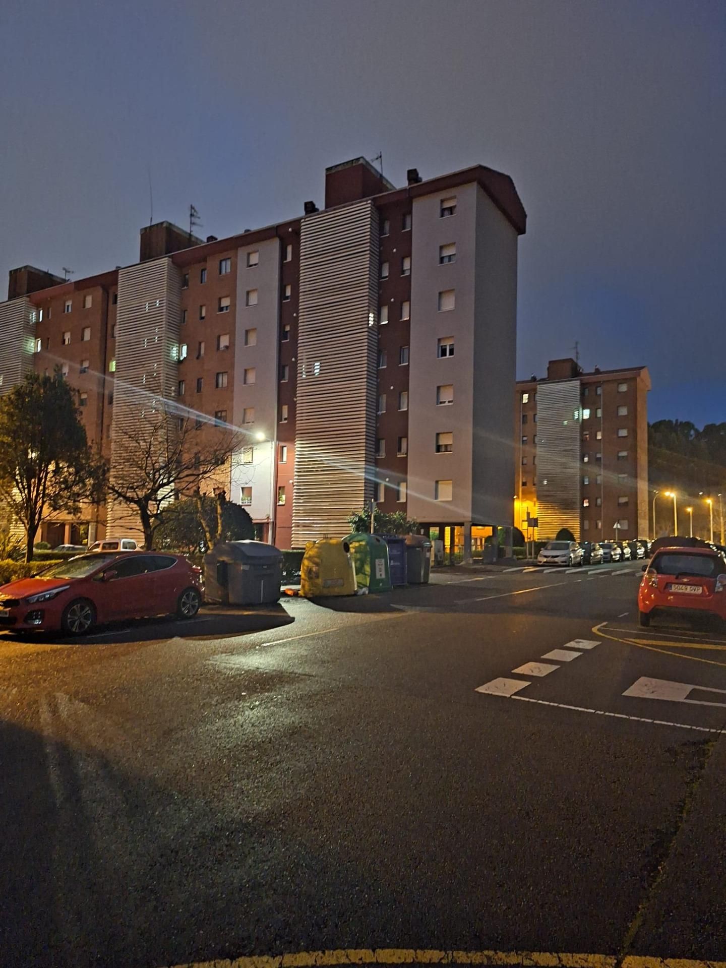 Vista exterior de Pis en venda en Avilés amb Calefacció
