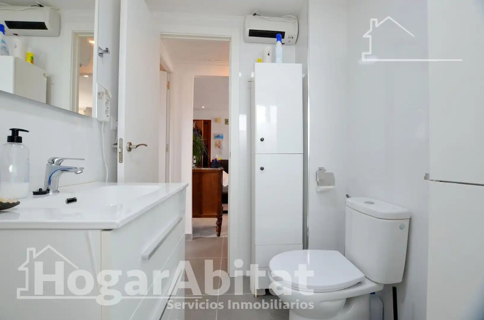 Bathroom of Flat for sale in Gandia  with Air Conditioner, Private garden and Community pool