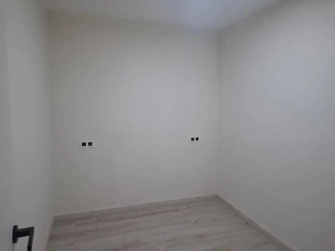 Habitación de Piso en venta en Santa Coloma de Gramenet con Parquet
