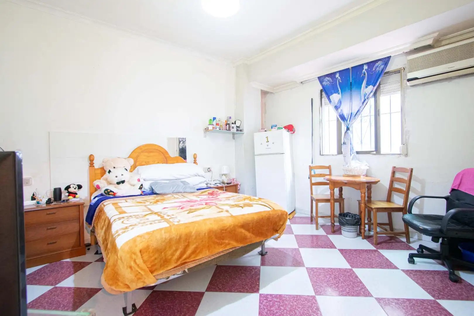 Habitación de Piso en venta en Sevilla con Aire acondicionado, Calefacción y Terraza