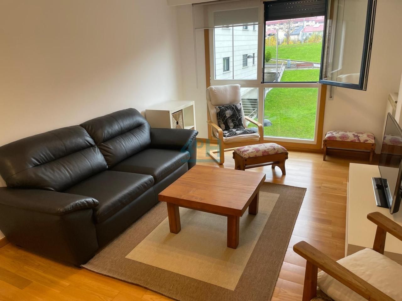 Sala d'estar de Apartament de lloguer en Ourense Capital  amb Calefacció, Moblat i Balcó