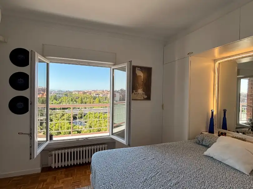 Schlafzimmer von Wohnung zur untervermieten in Madrid mit Klimaanlage, Heizung und Parkett