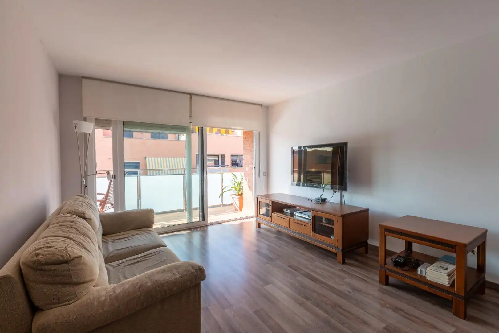 Sala d'estar de Àtic en venda en Sant Feliu de Llobregat amb Aire condicionat, Calefacció i Jardí privat