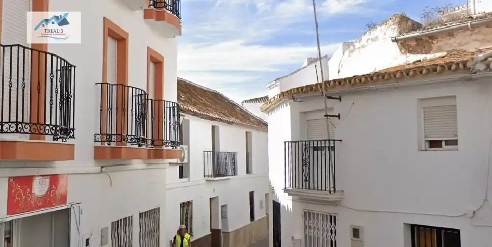 Vista exterior de Casa adosada en venda en Almogía