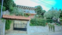Vista exterior de Casa o xalet en venda en L'Ametlla del Vallès amb Calefacció, Jardí privat i Parquet