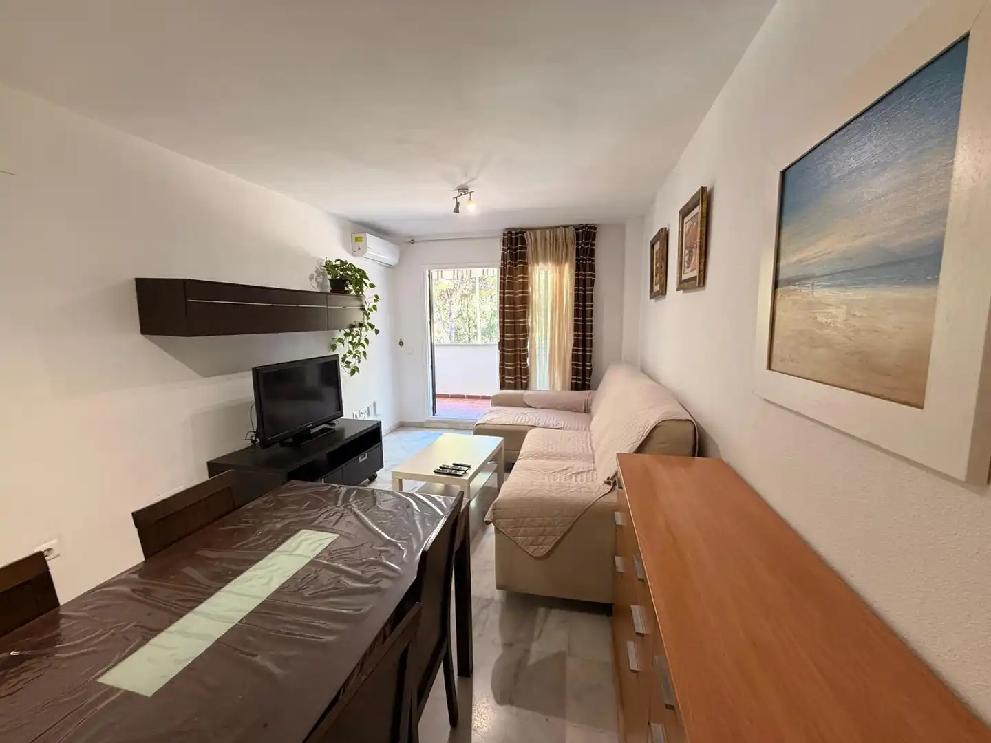 Living room of Flat for rent in Benalmádena  with Air Conditioner, Heating and Private garden