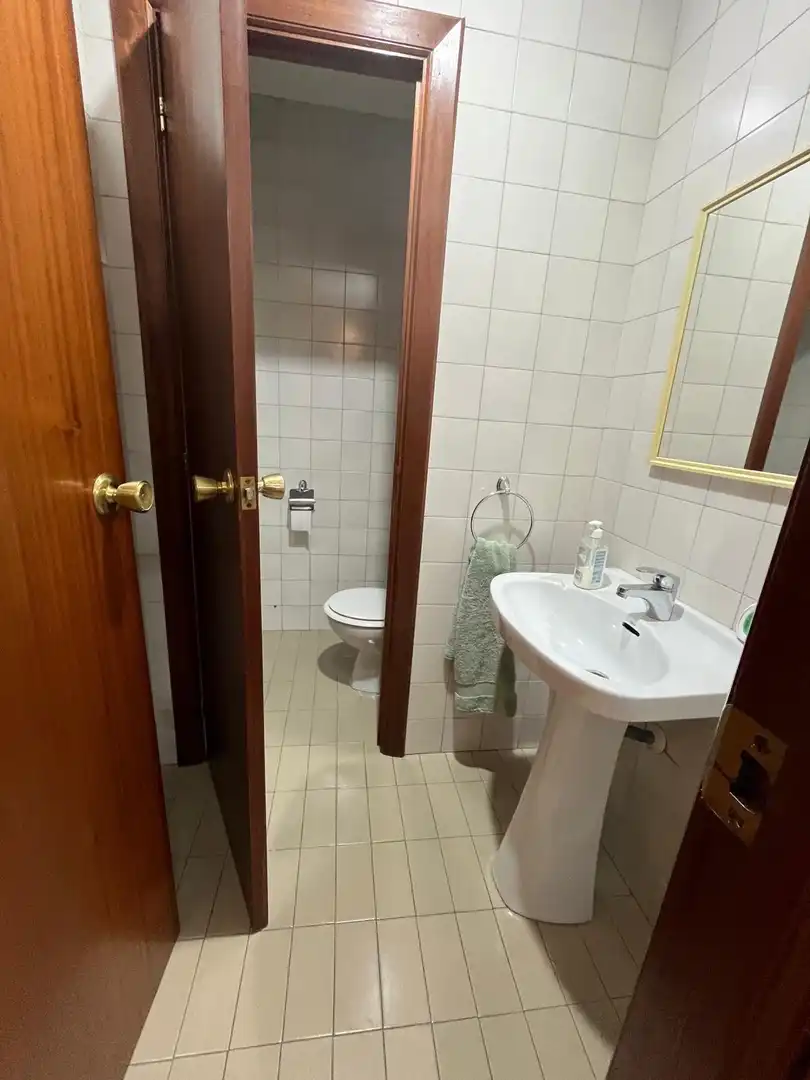 Badezimmer von Geschaftsraum zum Verkauf in Castellón de la Plana / Castelló de la Plana mit Klimaanlage