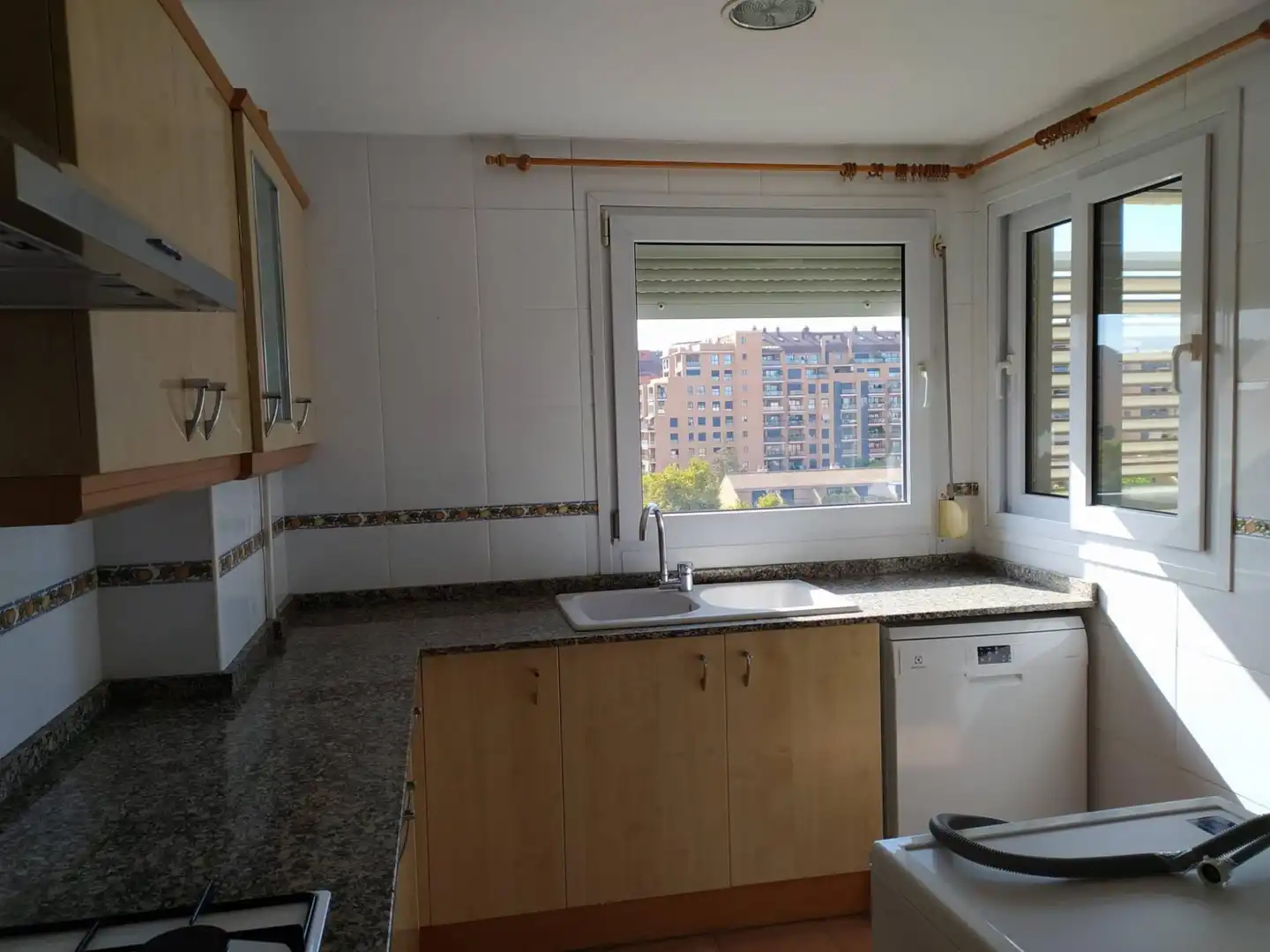 Cocina de Piso de alquiler en Valencia con Aire acondicionado, Calefacción y Trastero