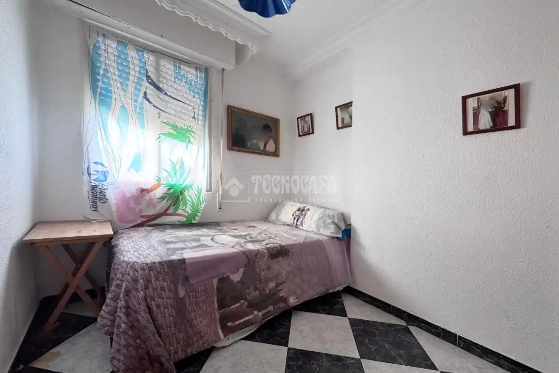 Bedroom of Flat for sale in Torremolinos