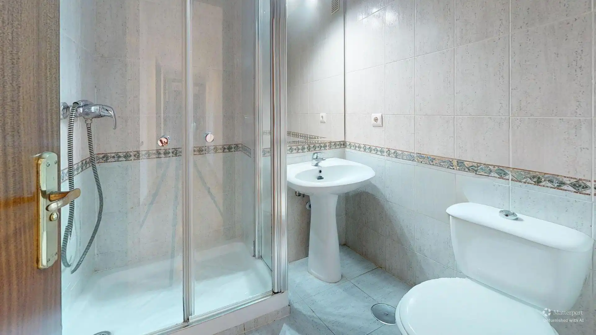 Badezimmer von Wohnung zum Verkauf in Córdoba mit Klimaanlage, Heizung und Abstellraum