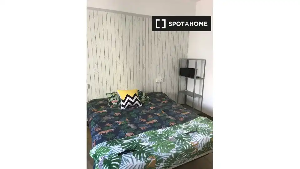 Room in Vigo , Pontevedra