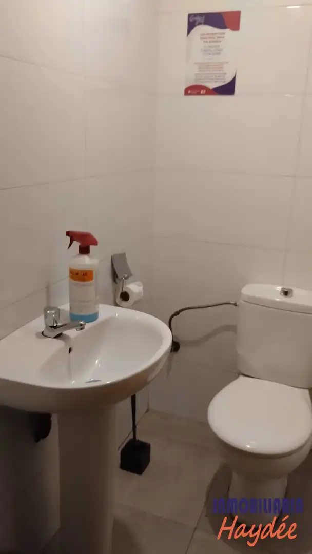 Bany de Local en venda en Erandio