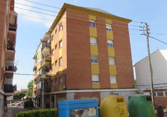 Vista exterior de Piso en venta en Palau-solità i Plegamans