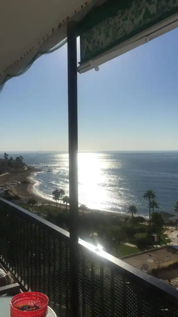 Außenansicht von Wohnungen zur Miete in Mijas mit Klimaanlage, Schwimmbad und Balkon