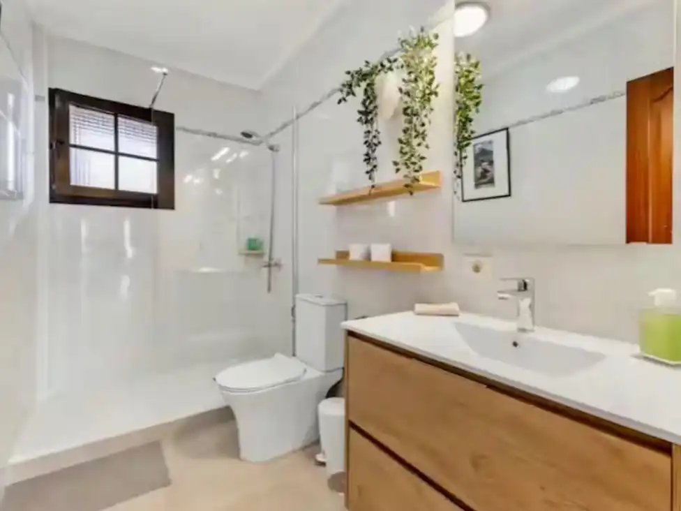 Baño de Piso en venta en San Bartolomé con Jardín privado, Terraza y Trastero