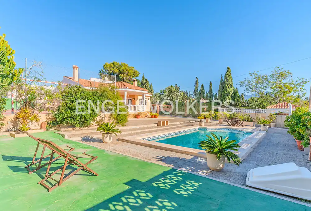 Vista exterior de Casa o chalet en venta en Mutxamel con Aire acondicionado, Calefacción y Jardín privado