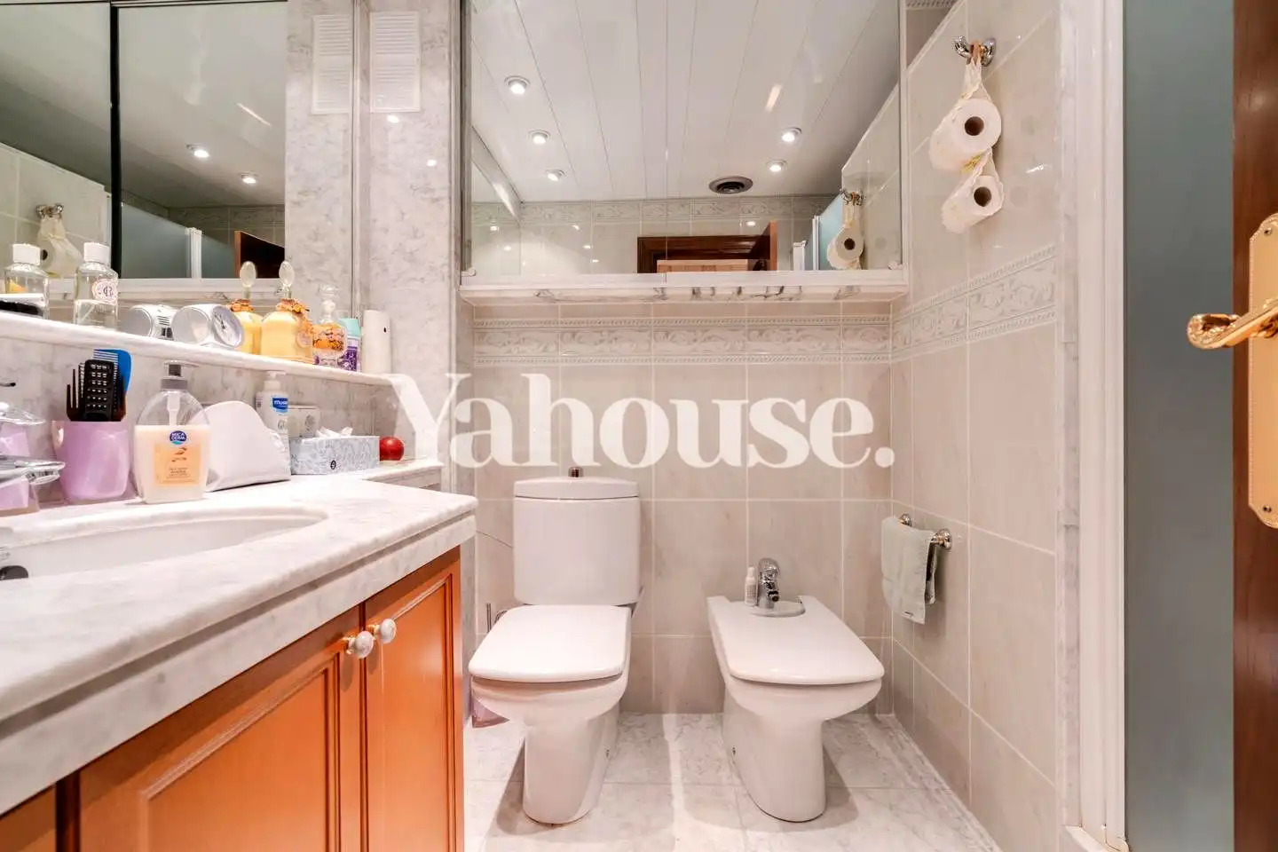 Bathroom of Flat for sale in Barcelona