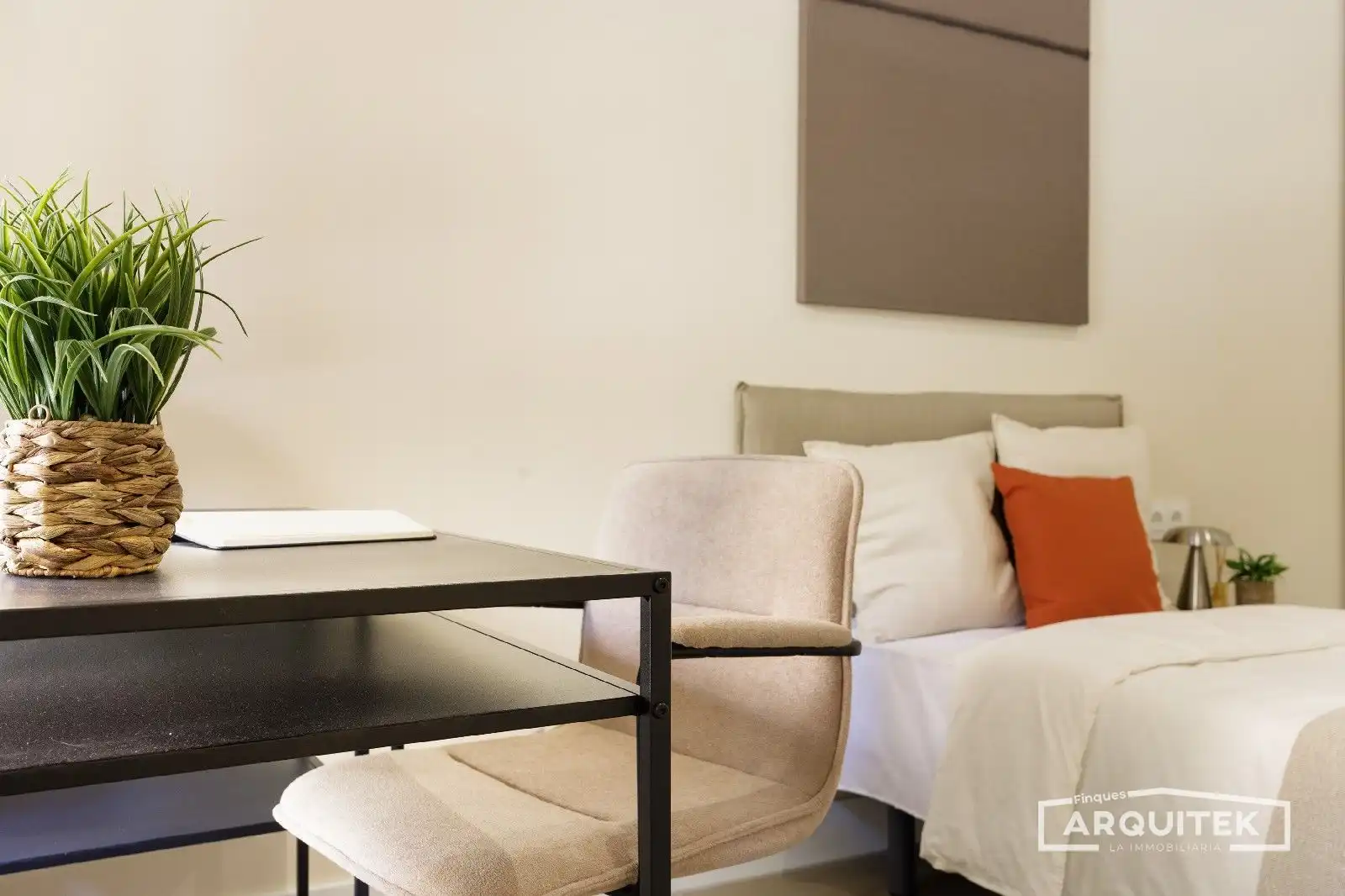 Bedroom of Flat for sale in Lleida  with Air Conditioner, Private garden and Terrace