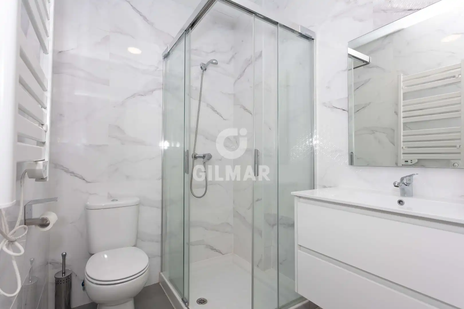 Baño de Piso en venta en Madrid con Calefacción y Balcón