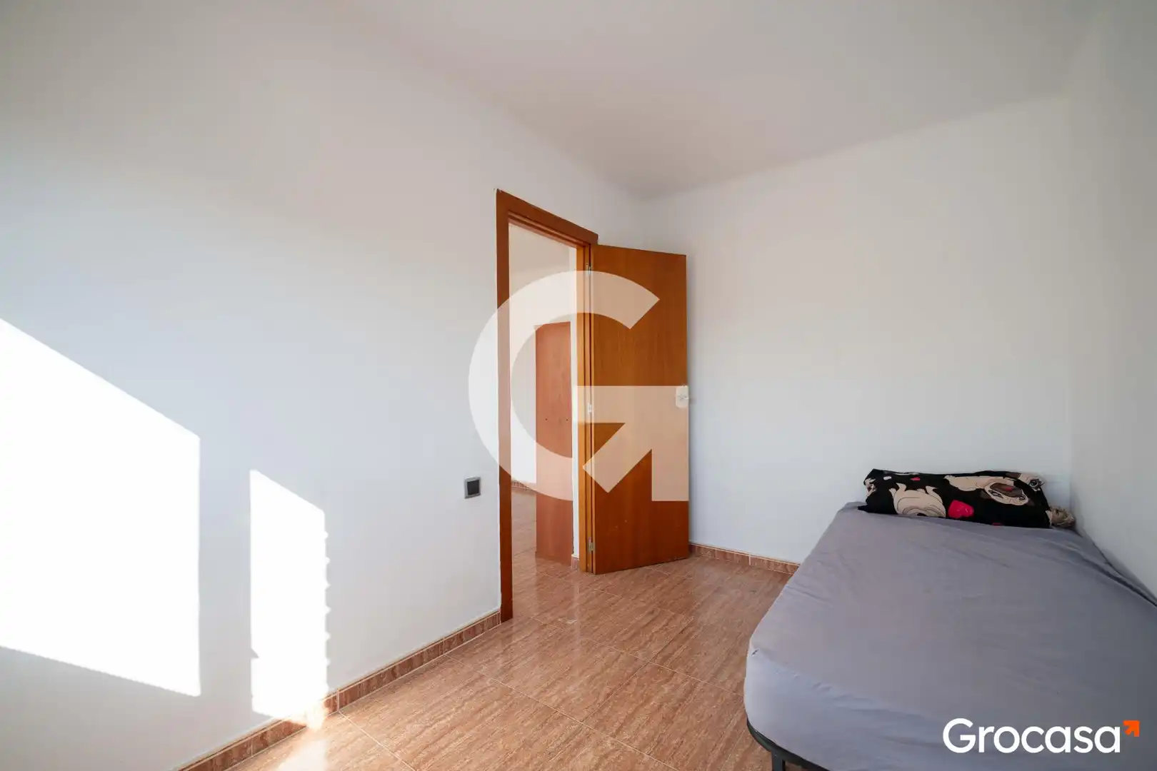 Bedroom of Flat for sale in Mataró  with Air Conditioner, Oven and TV