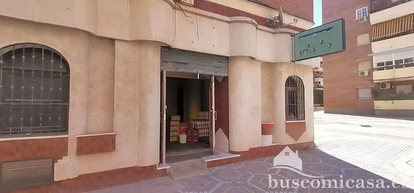 Local en venda en Linares