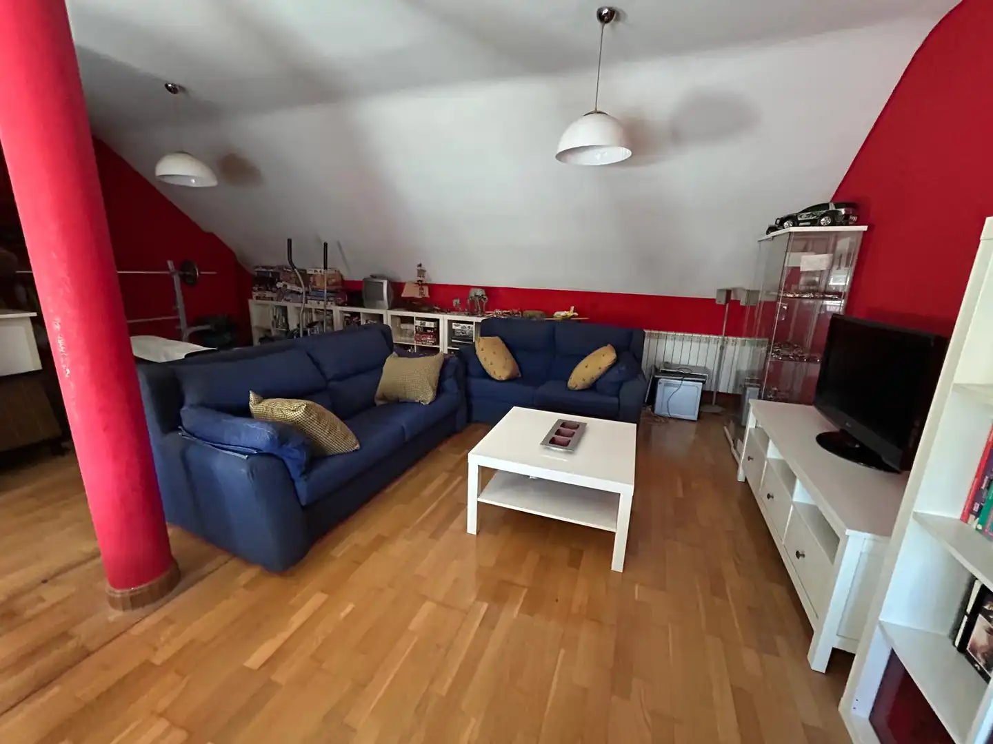 Sala d'estar de Casa adosada en venda en Ciudad Real amb Aire condicionat, Calefacció i Jardí privat